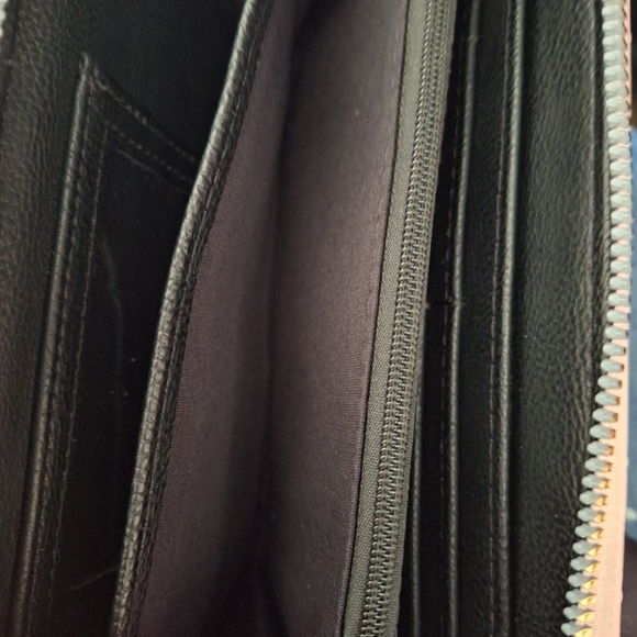 Betsy Johnson wallet - Picture 6 of 8